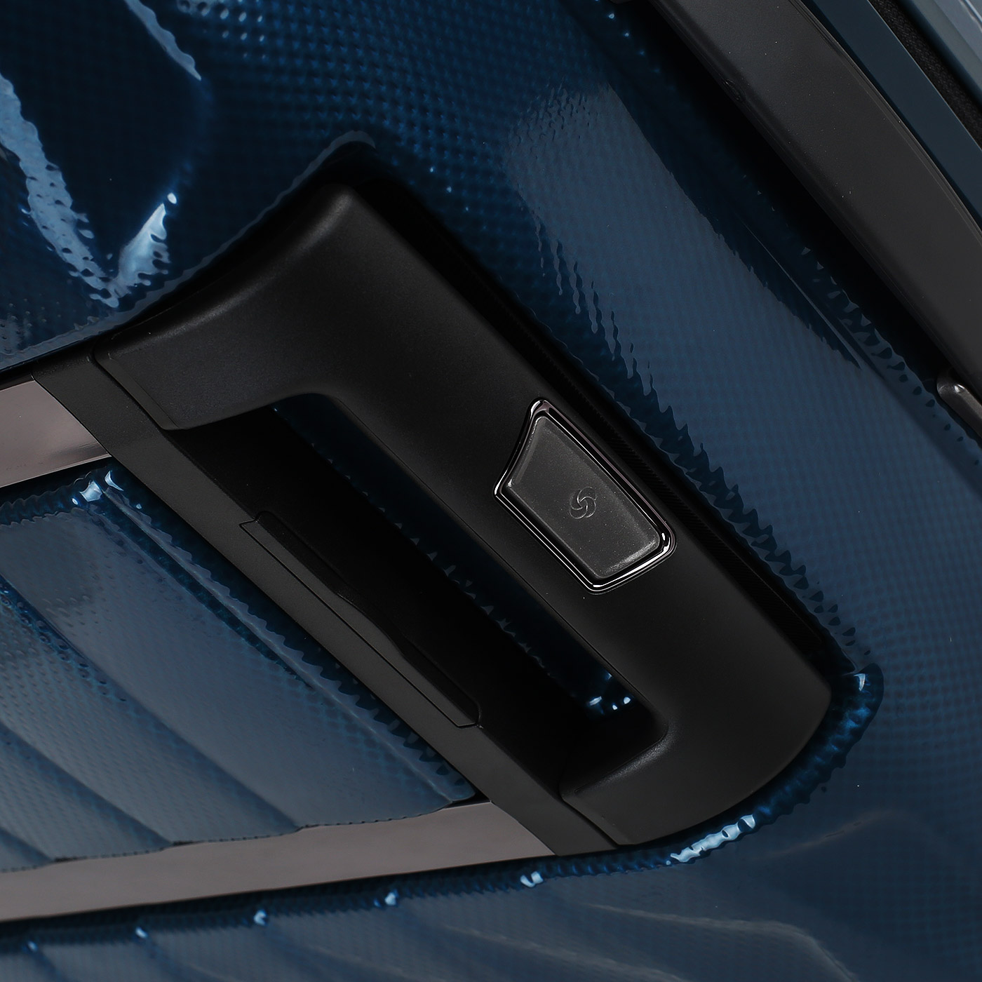 Чемодан большой L  с кодовым замком Samsonite Proxis