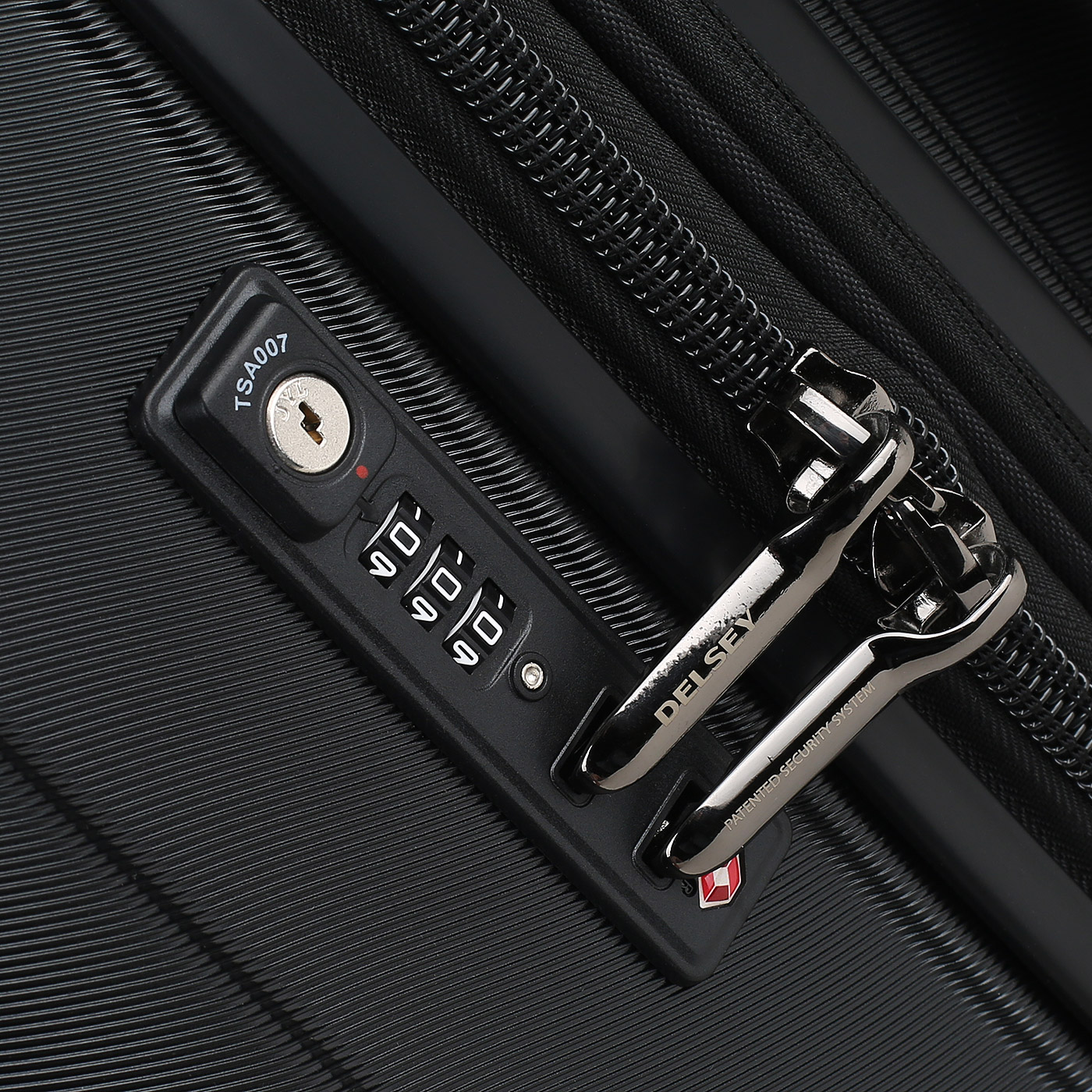 Чемодан на колесах Delsey Shadow 5.0