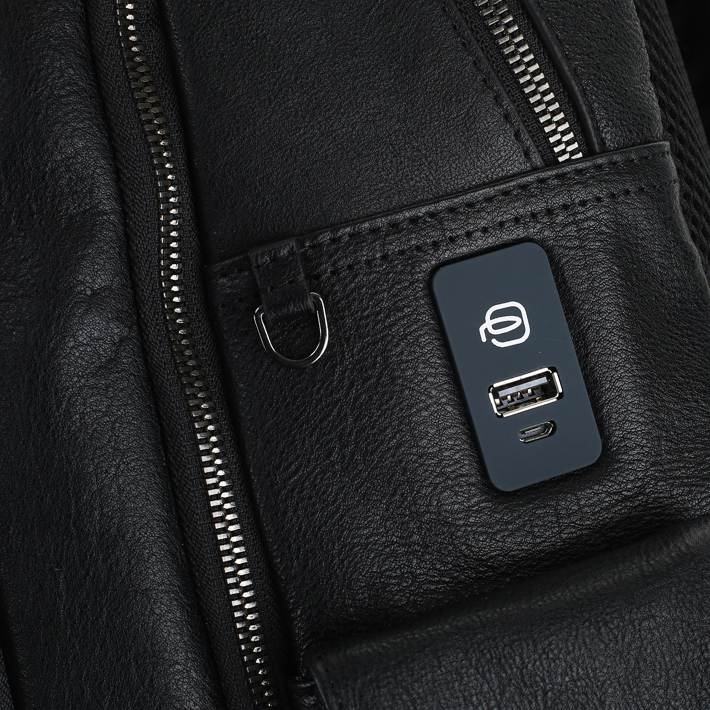 Кожаный рюкзак с тремя отделами Piquadro Black square