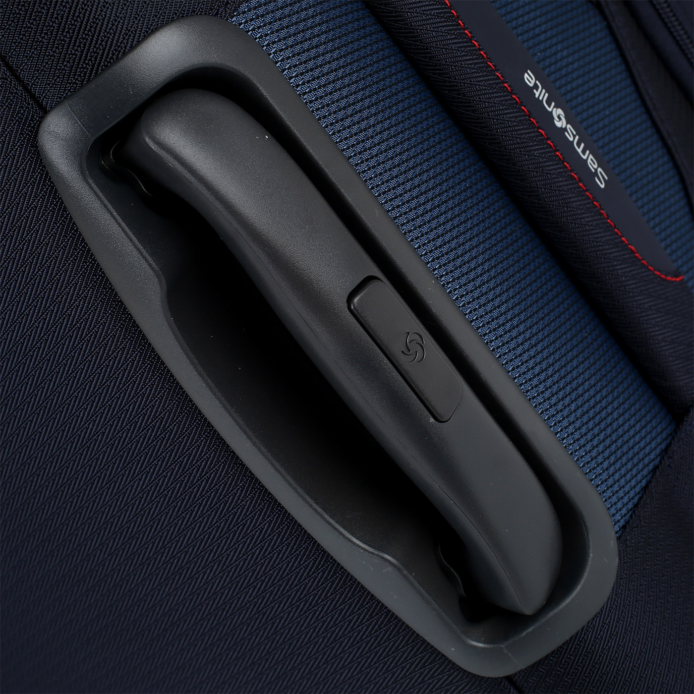 Чемодан средний M тканевый с кодовым замком Samsonite Dynamore