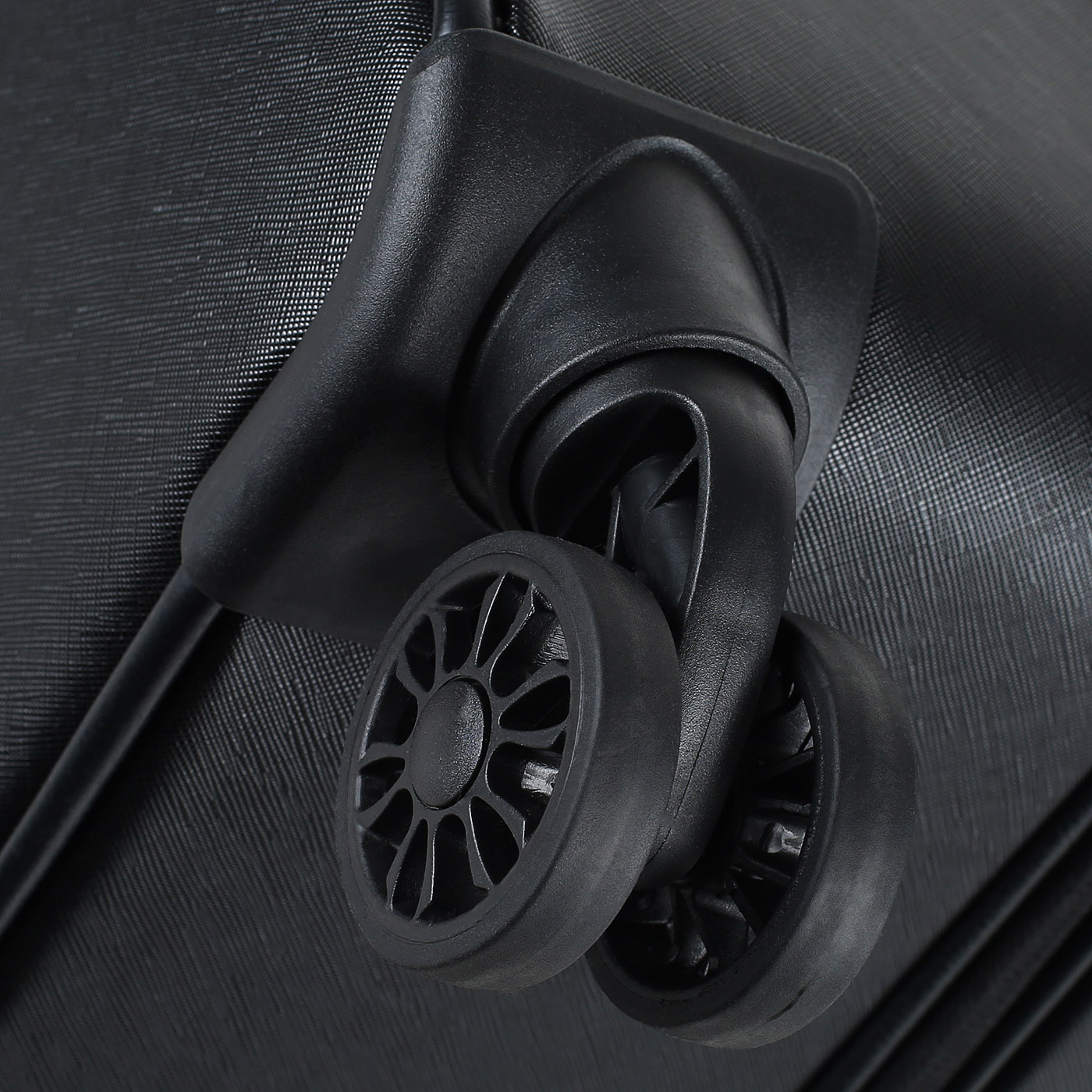 Чемодан сафьяновый Guess Napoli